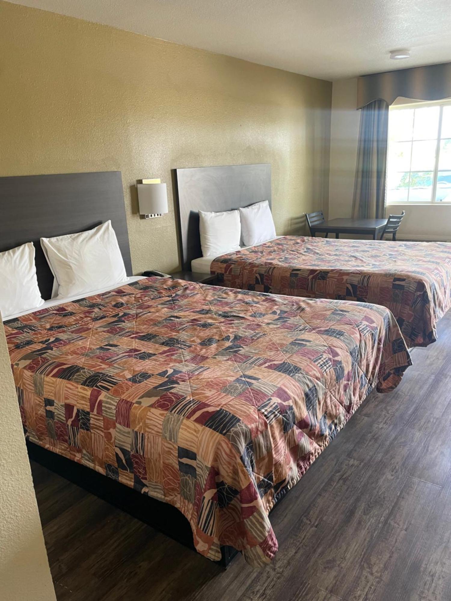 Relax Inn Marlin Екстериор снимка